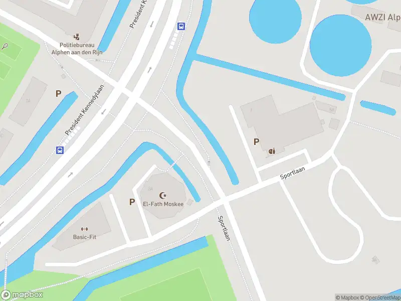 Ambulance met gepaste spoed naar de Sportlaan in Alphen aan den Rijn