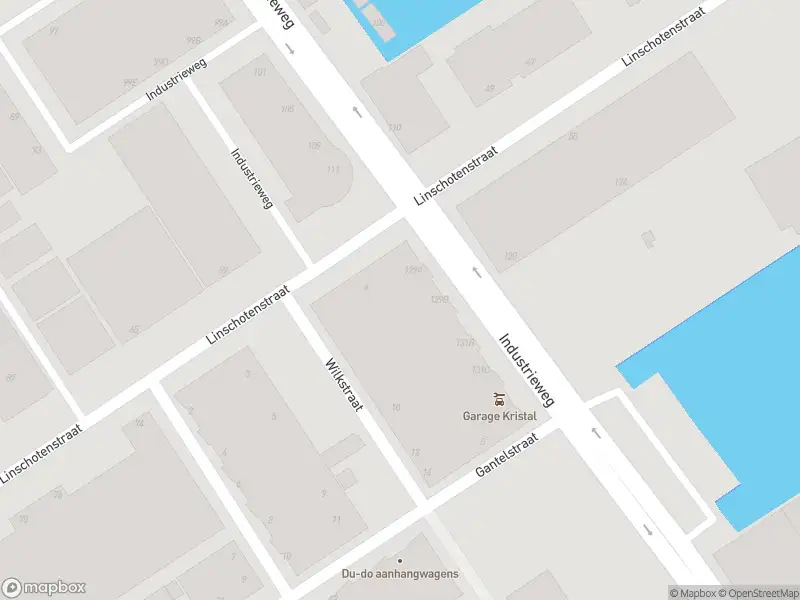 Ambulance met gepaste spoed naar de Industrieweg in Rotterdam