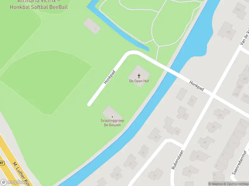 Ambulance met gepaste spoed naar de Honkpad in Alkmaar