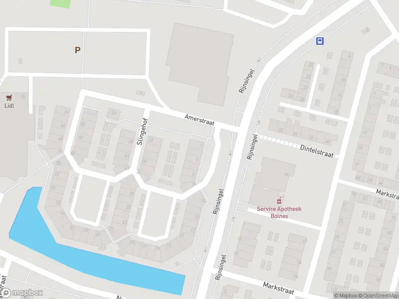 Ambulance met grote spoed naar de Slingehof in Ridderkerk