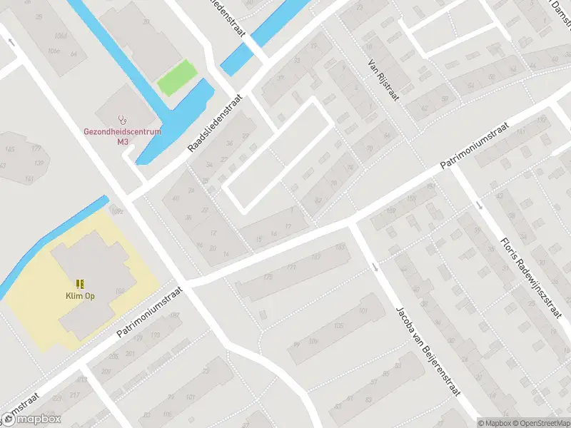 Ambulance met grote spoed naar de Burgemeester Tukkerhof in Leerdam