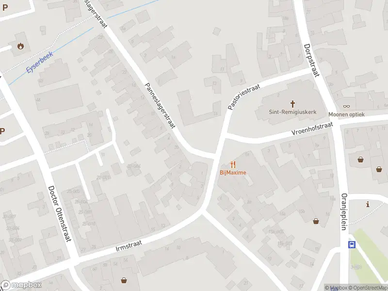 Brandweer met gepaste spoed naar de Scheelenstraat in Simpelveld vanwege een liftopsluiting