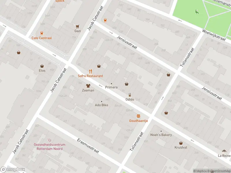 Ambulance met gepaste spoed naar de Noordmolenstraat in Rotterdam