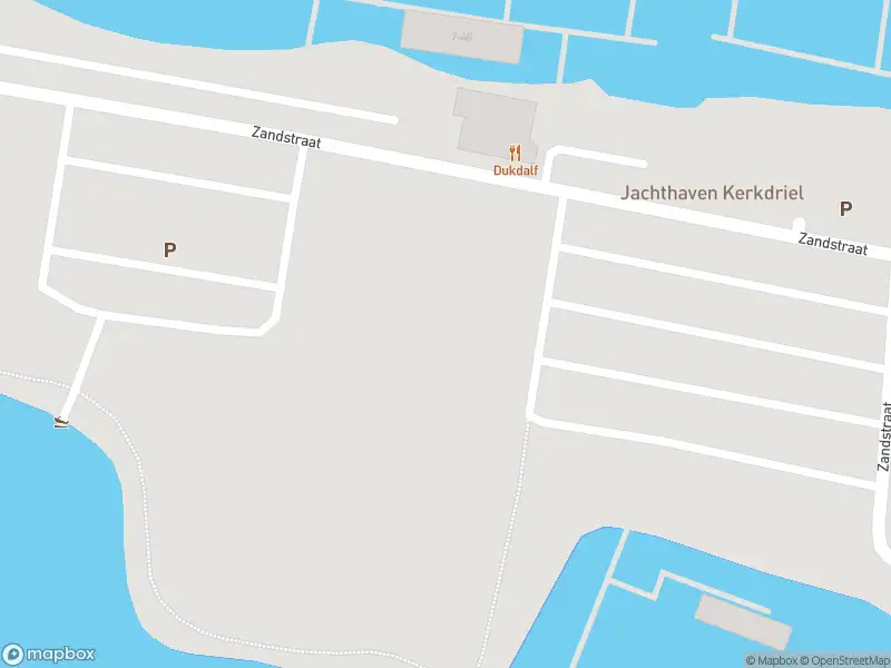 Politie naar de Zandstraat in Kerkdriel vanwege voertuigen te water