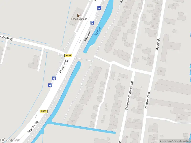 Ambulance met grote spoed naar de Zuidernesse in Westmaas