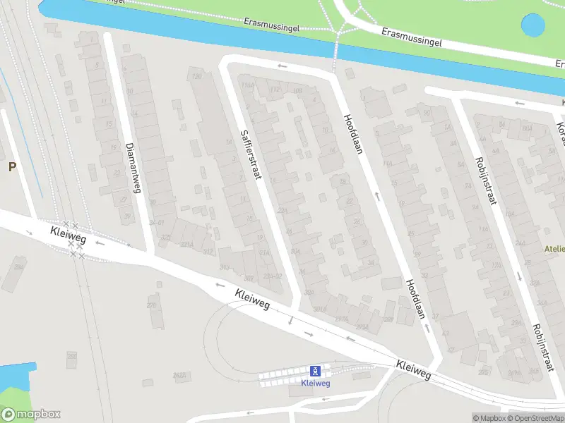Ambulance met grote spoed naar de Saffierstraat in Rotterdam
