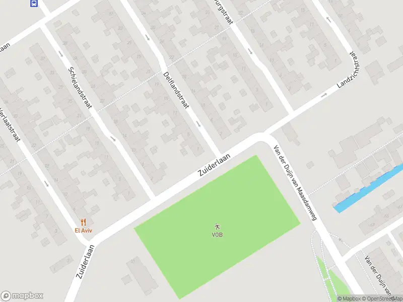 Brandweer met gepaste spoed naar de Delflandstraat in Rotterdam vanwege een buitenbrand