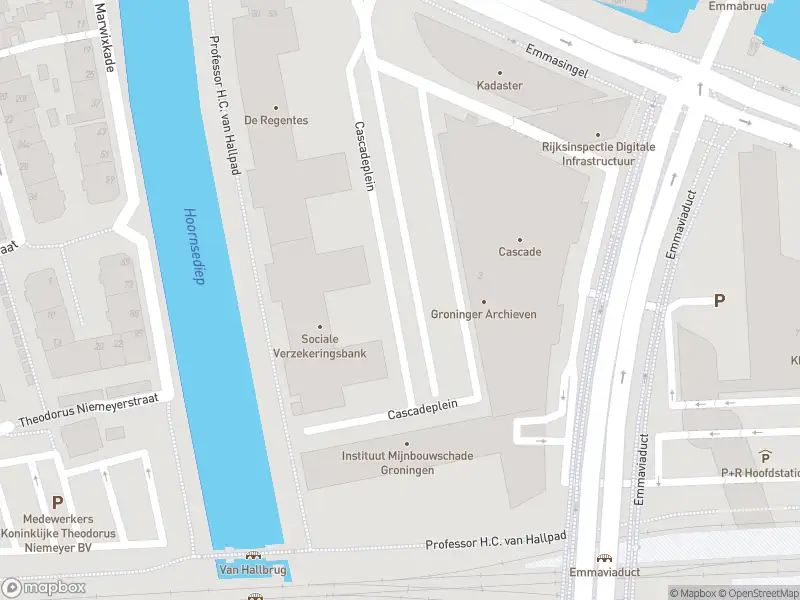 Brandweer met gepaste spoed naar de Cascadeplein in Groningen vanwege een liftopsluiting