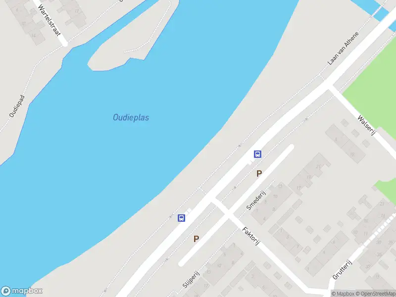 Ambulance met grote spoed naar de Faktorij in Alkmaar