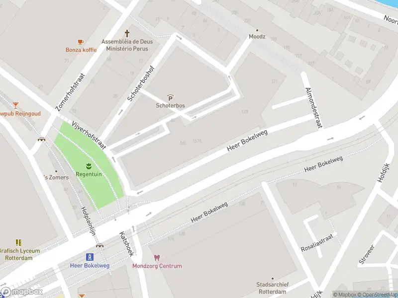 Ambulance met grote spoed naar de Heer Bokelweg in Rotterdam