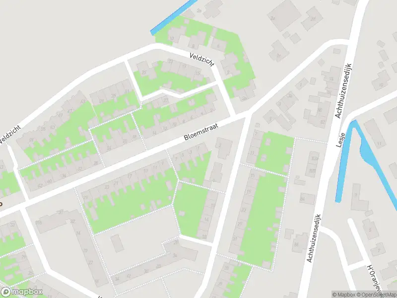 Ambulance naar de Bloemstraat in Achthuizen