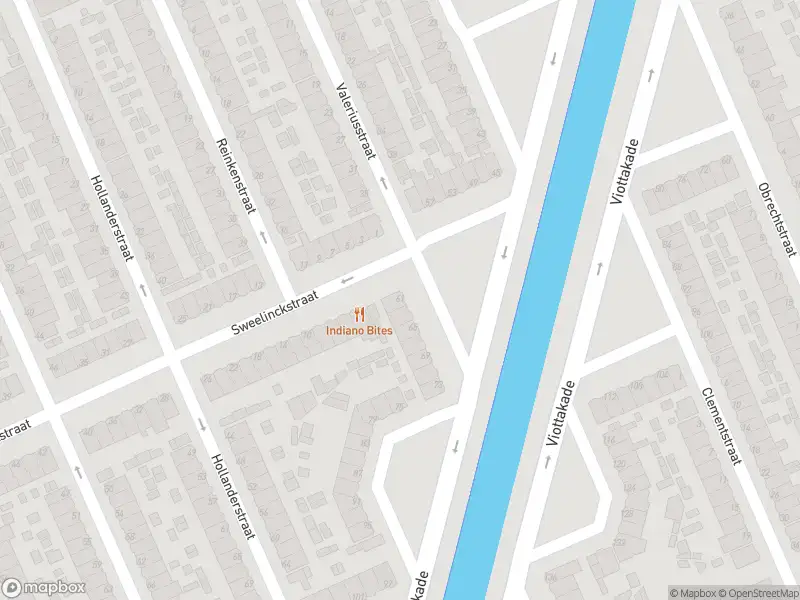 Ambulance met grote spoed naar de Viottakade in Dordrecht
