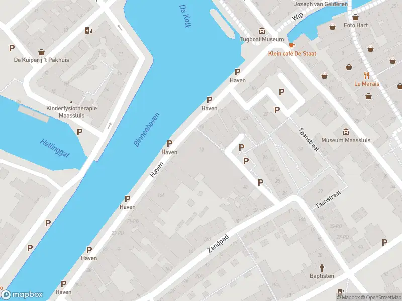 Ambulance met gepaste spoed naar de Zure Vischsteeg in Maassluis