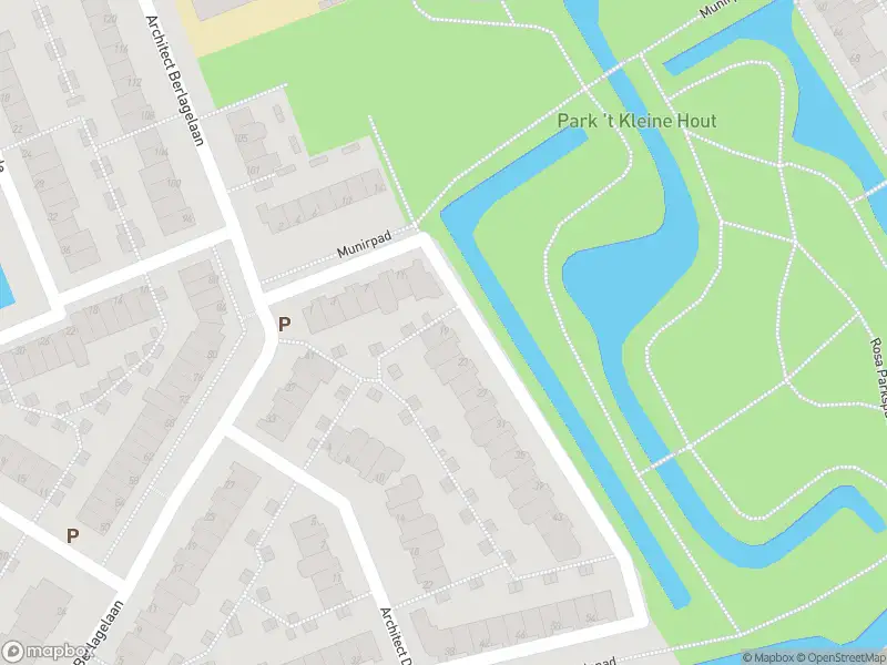 Ambulance met grote spoed naar de Architect Luthmannpark in 's-Gravenhage