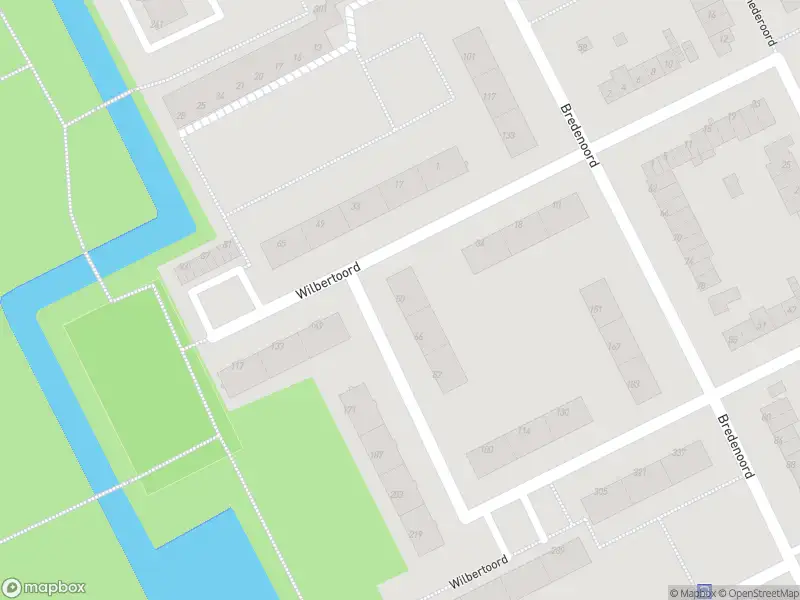 Ambulance met grote spoed naar de Wilbertoord in Rotterdam