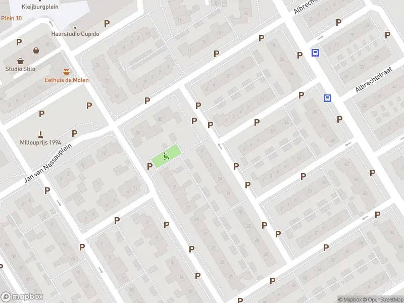 Ambulance met gepaste spoed naar de W van Zijlstraat in Nieuw-Lekkerland