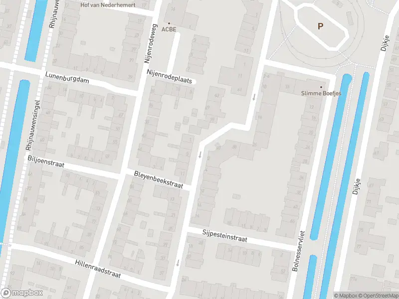 Ambulance met grote spoed naar de Goedenraadweg in Rotterdam