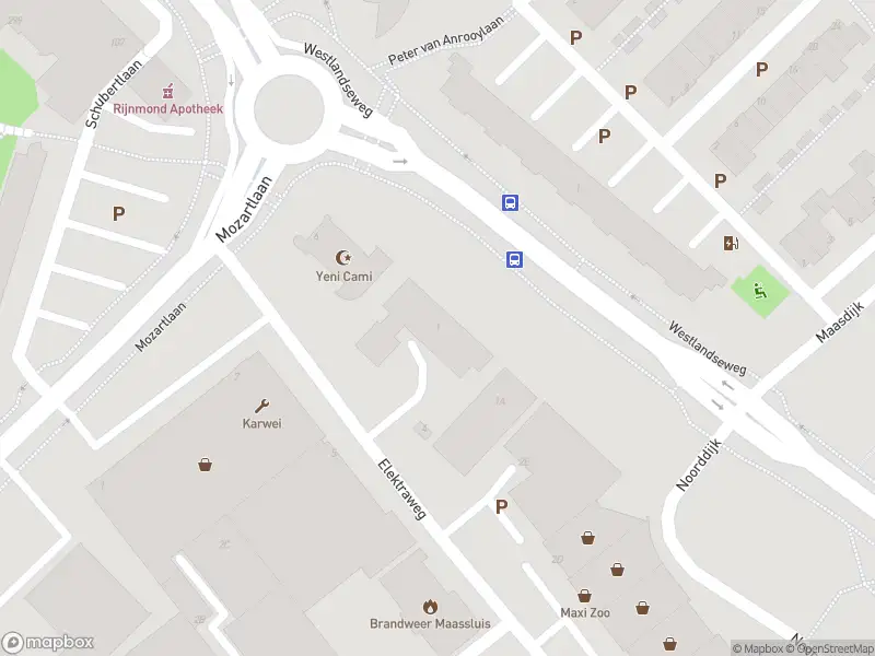 Ambulance met gepaste spoed naar de Westlandseweg in Maassluis