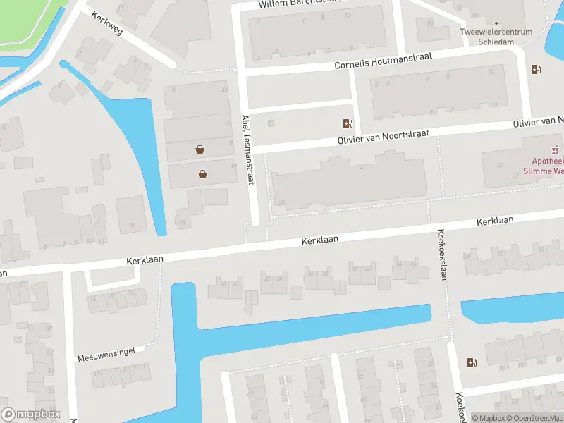 Ambulance met grote spoed naar de Kerklaan in Schiedam