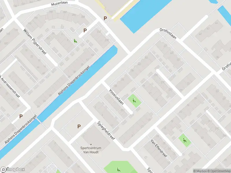 Traumahelikopter met grote spoed naar de Vossiuslaan in Leiderdorp