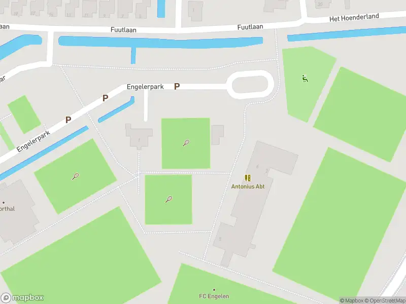 Brandweer met gepaste spoed naar de Engelerpark in 's-Hertogenbosch vanwege een buitenbrand