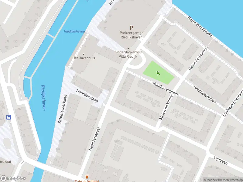 Ambulance met gepaste spoed naar de Noorderstraat in Dordrecht