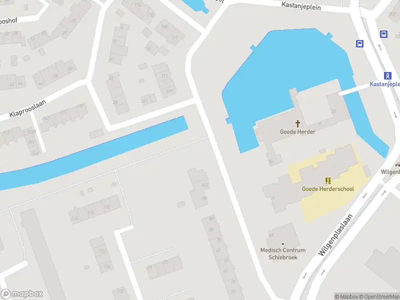 Ambulance met grote spoed naar de Kastanjeplein in Rotterdam