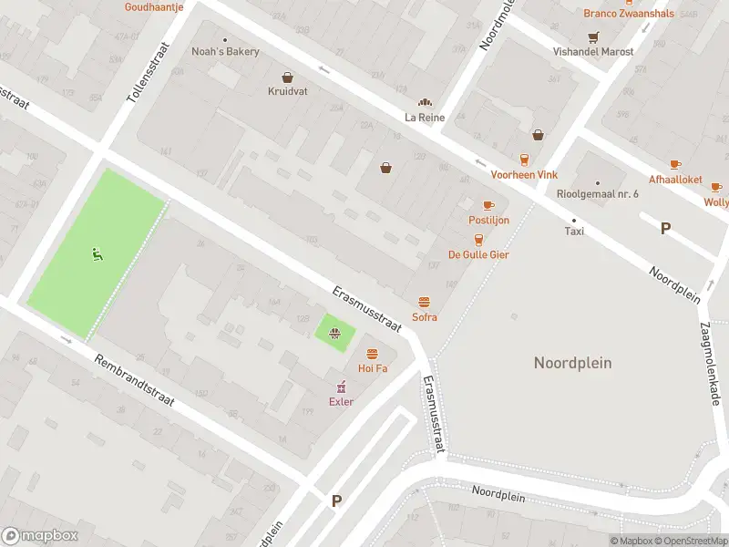 Ambulance met grote spoed naar de Erasmusstraat in Rotterdam