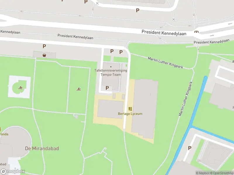 Brandweer met grote spoed naar de Kribbestraat in Amsterdam