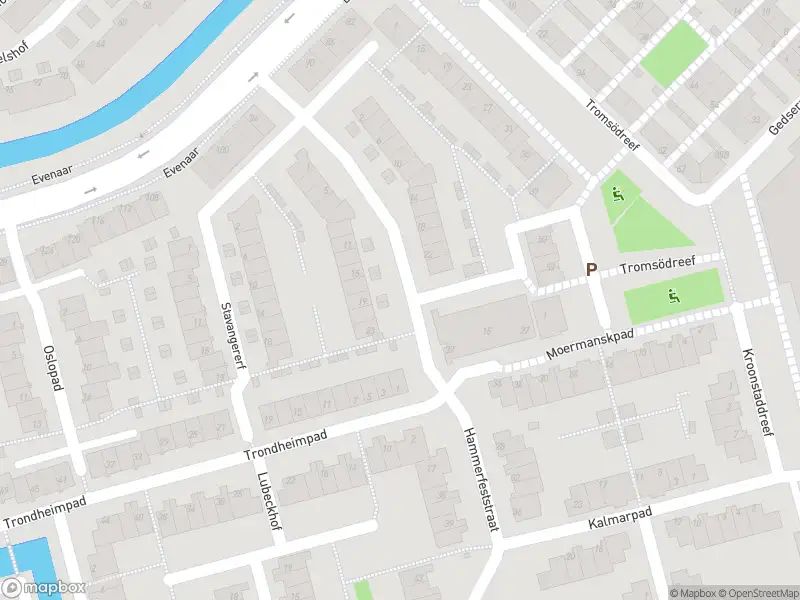 Ambulance met grote spoed naar de Hammerfeststraat in Rotterdam
