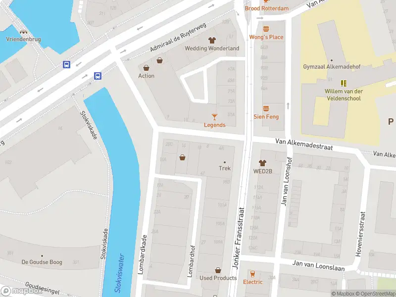 Ambulance met grote spoed naar de Kortebrantstraat in Rotterdam