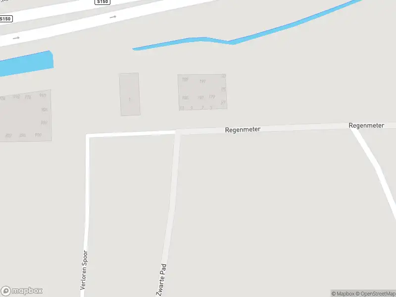 Ambulance met grote spoed naar de Wyborgstraat in Zaandam