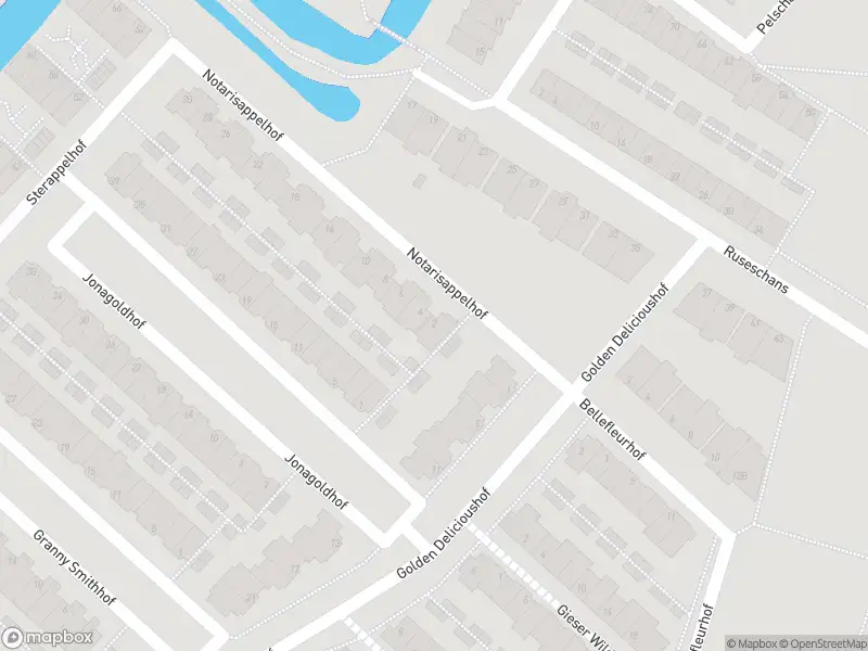 Ambulance met grote spoed naar de Notarisappelhof in Zoetermeer