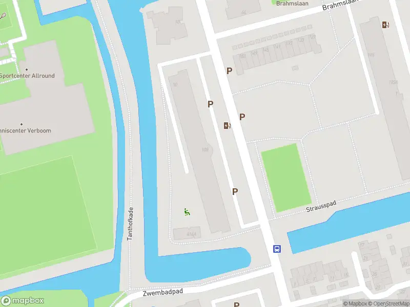 Traumahelikopter naar de Mozartlaan in Delft