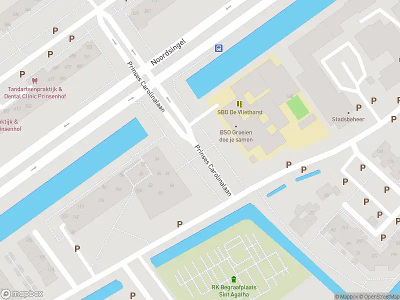 Ambulance met gepaste spoed naar de Prinses Carolinalaan in Leidschendam