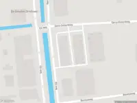 Ambulance en brandweer met grote spoed naar de Eems-Dollardweg in Zuidbroek