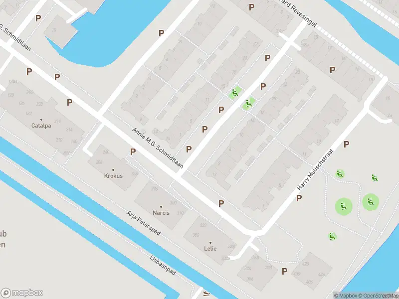 Ambulance naar de Willem F. Hermansstraat in Voorschoten