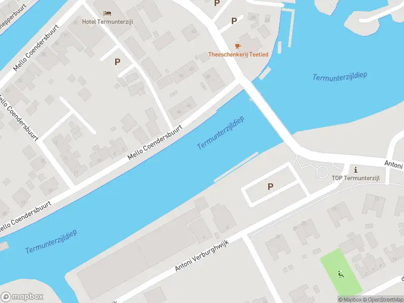 Brandweer met grote spoed naar de Antoni Verburghwijk in Termunterzijl