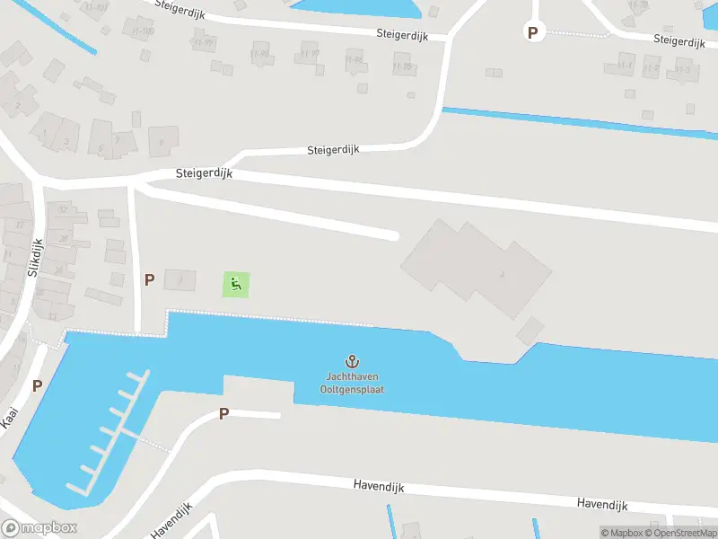 Ambulance met grote spoed naar de Steigerdijk in Ooltgensplaat