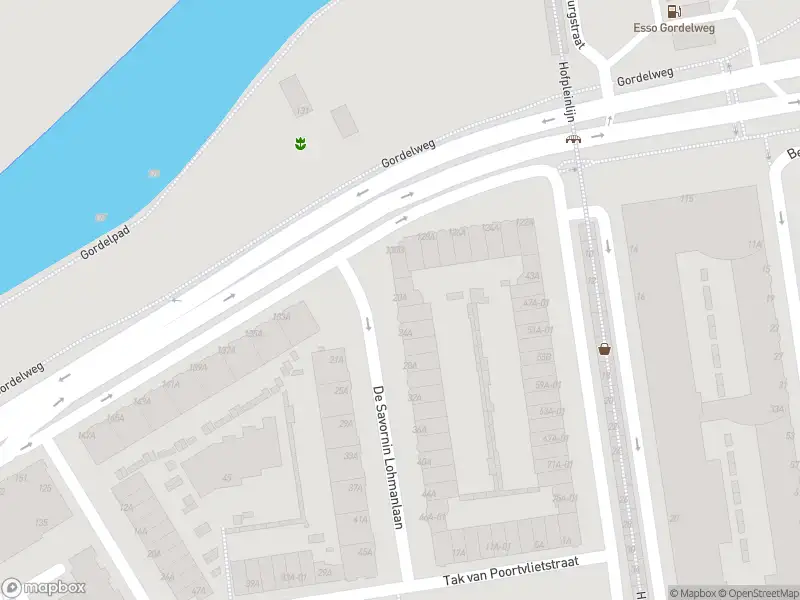Ambulance met gepaste spoed naar de De Savornin Lohmanlaan in Rotterdam