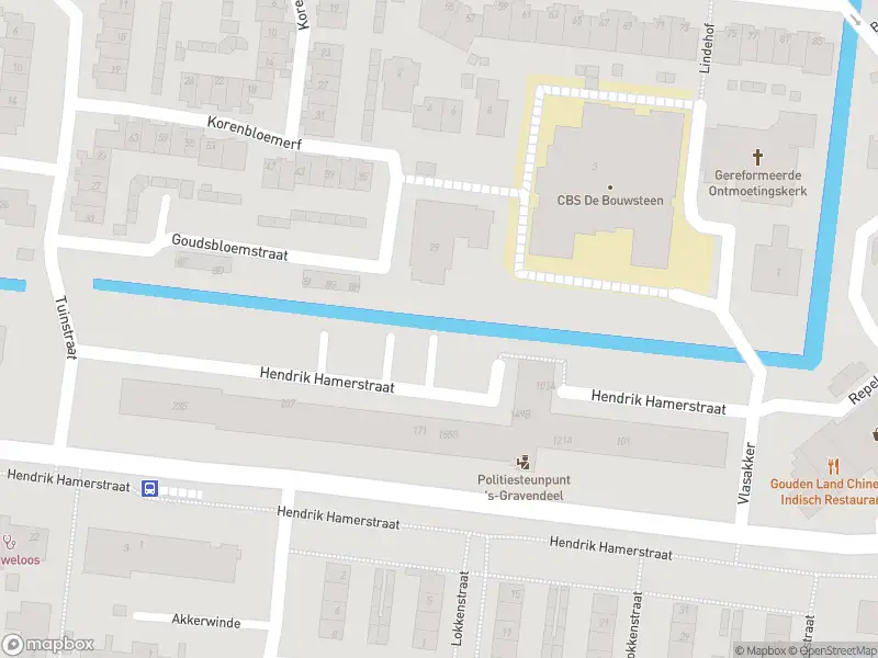 Brandweer met gepaste spoed naar de Hekelstraat in 's-Gravendeel vanwege een liftopsluiting