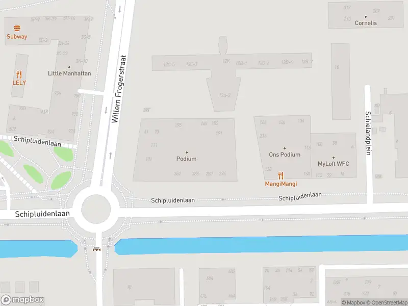 Brandweer met gepaste spoed naar de Schipluidenlaan in Amsterdam