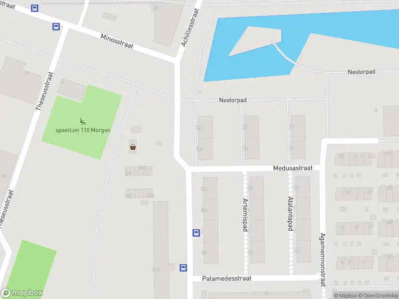 Ambulance met gepaste spoed naar de Achillesstraat in Rotterdam