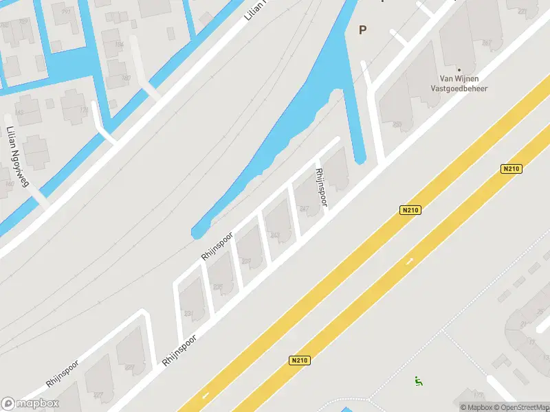 Ambulance met grote spoed naar de Rhijnspoor in Capelle aan den IJssel