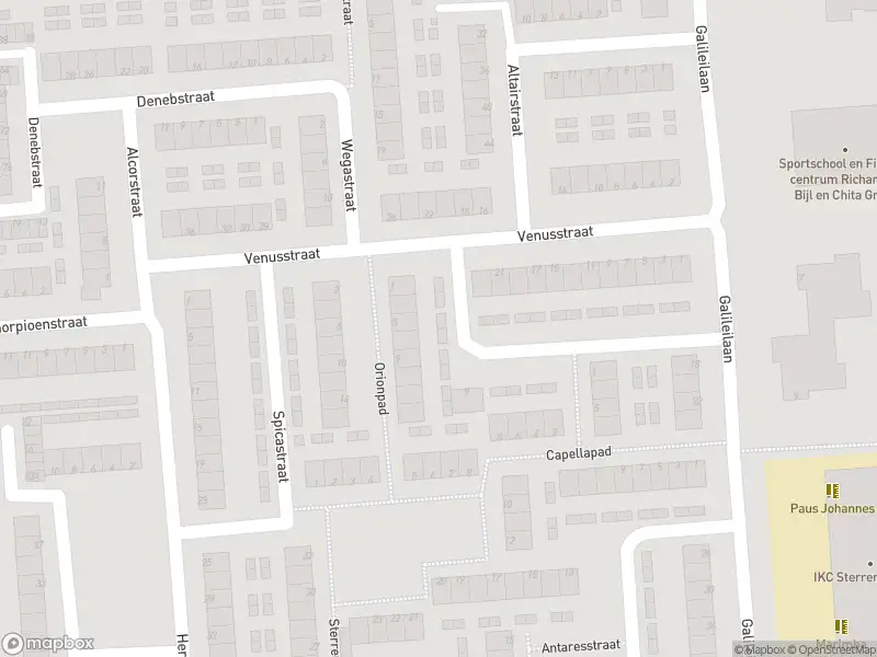 Brandweer met grote spoed naar de Planetenlaan in Spijkenisse vanwege een buitenbrand