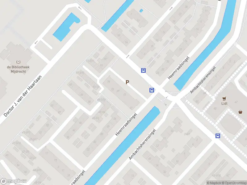 Ambulance met grote spoed naar de A.C. Verhoefweg in Mijdrecht