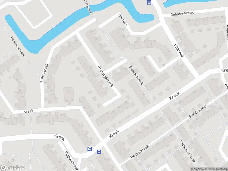 Ambulance met grote spoed naar de Kreek in Spijkenisse