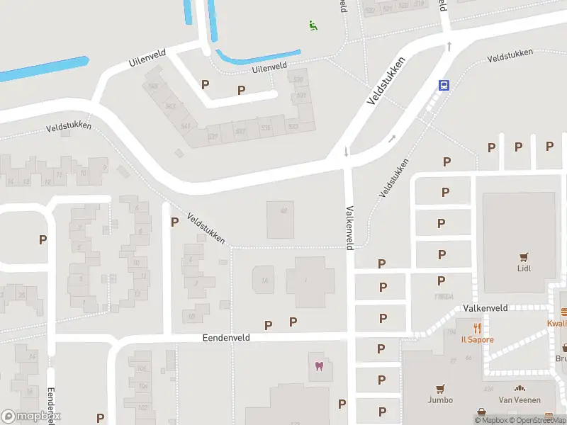 Brandweer met gepaste spoed naar de Veldstukken in Emmen vanwege een buitenbrand