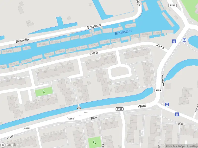 Ambulance met gepaste spoed naar de Lovinkbeek in Zaandam