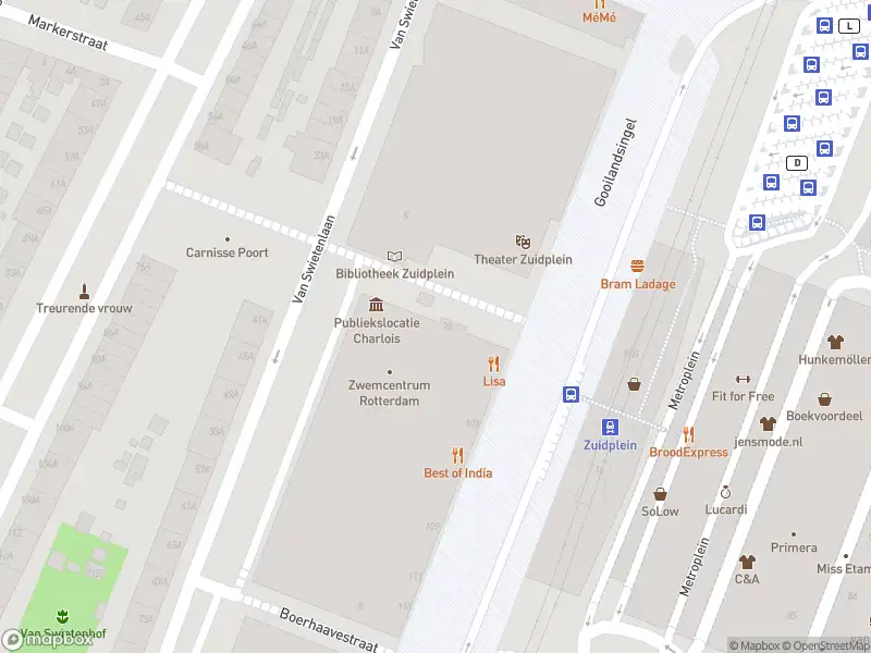 Ambulance met gepaste spoed naar de Annie M. G. Schmidtplein in Rotterdam